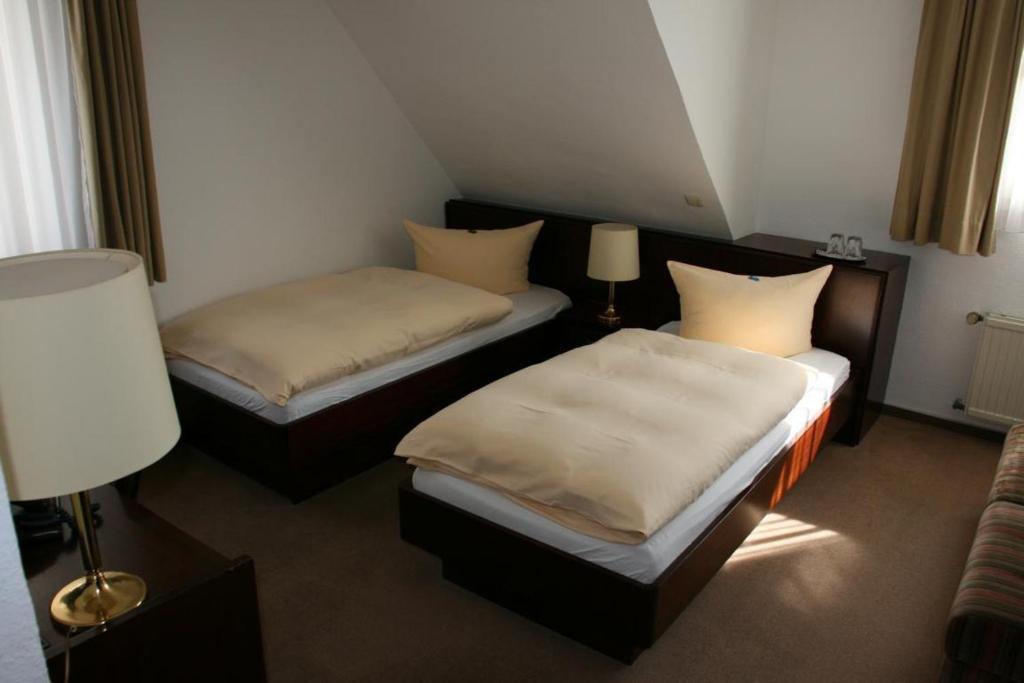 Hotel Diening Essen Ruang foto